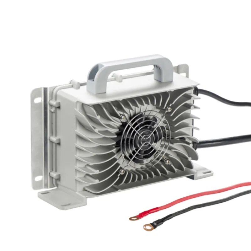 Rebelcell Ladegerät on board IP65 12,6V35A Li-Ion (für 12V100/140/190 Akkus)