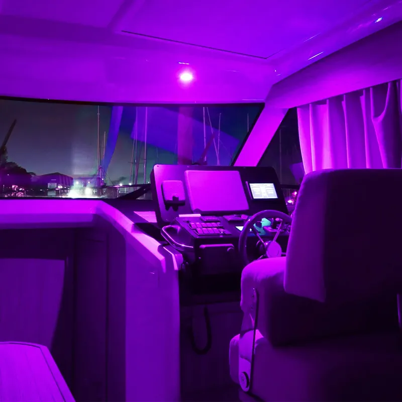 Hella Apelo Euroled 75 RGB/W Deckenleuchte, 9-16VDC, 80°, Federclip-Montage