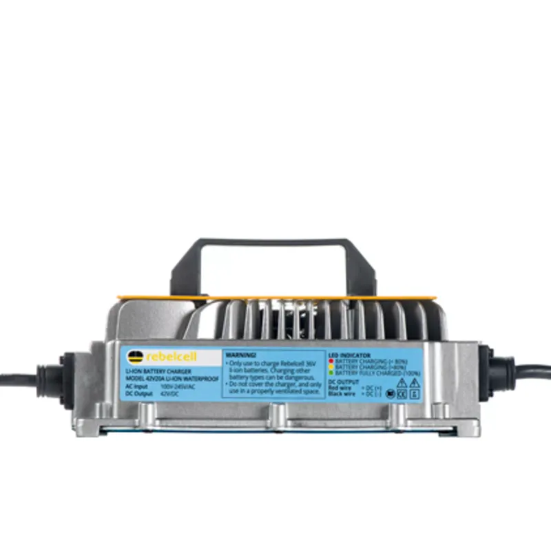 Rebelcell Ladegerät wasserdicht 42V 20A Li-Ion (36V70 Akku)